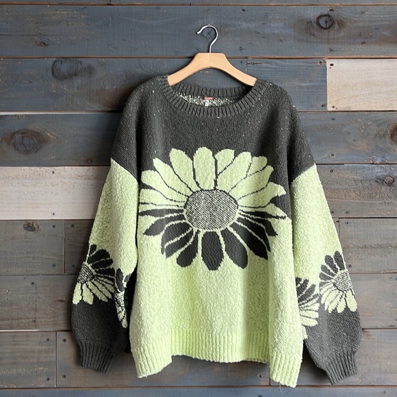NWOT Free People In Bloom Oversized Sweater Floral Print Soft Cozy Boho S Green - Picture 5 of 12